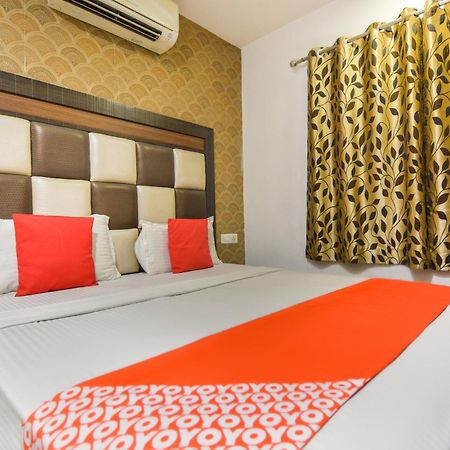 Hotel O Lexis Ludhiana Bagian luar foto
