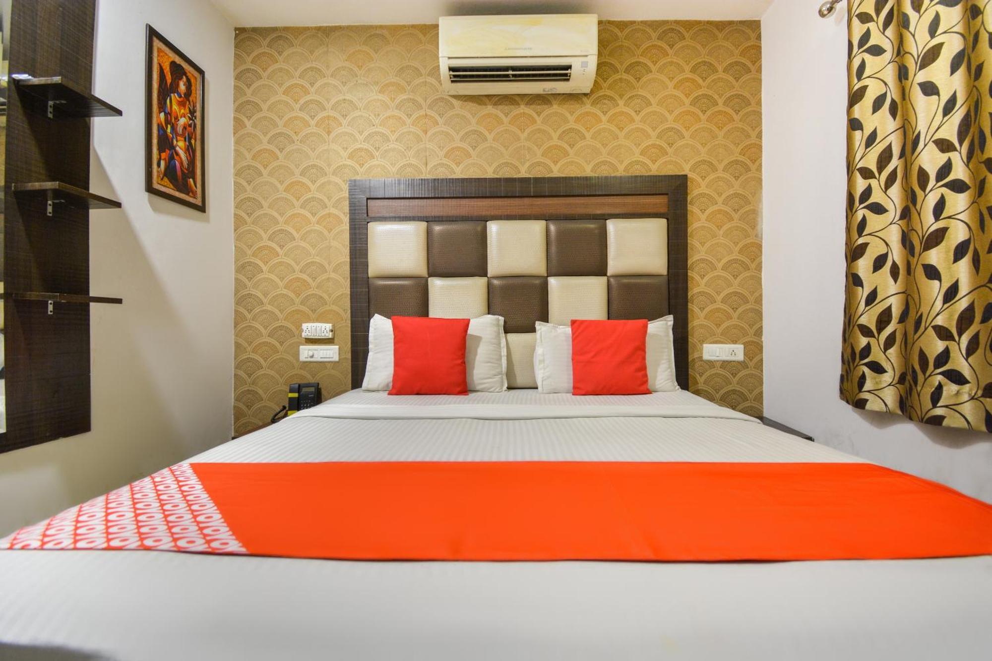 Hotel O Lexis Ludhiana Bagian luar foto
